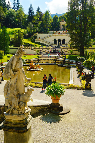 Schlosslinderhofbrunnenparkbayern