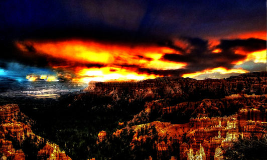 Sunset-dot-bryce-canyon