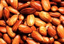 Mandeln - Almonds von mindfullycreatedvibrations