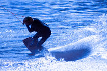 Wakeboarding in blue 3 von Marc Heiligenstein