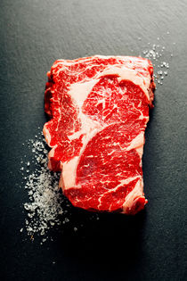 Raw beef steak  von Natalia Klenova