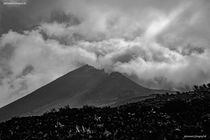 volcanic island lanzarote by ronny