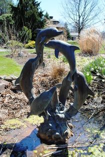 Dolphin Sculpture, 2016 von Caitlin McGee
