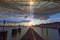 Sonnuntergang am Dockland by Borg Enders