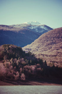 Mountains in the background XIV von Salvatore Russolillo