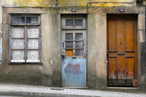 Portugal Doors 3 by Igor Shrayer