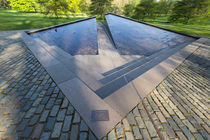 Canadian war Memorial Green Park London by David Pyatt