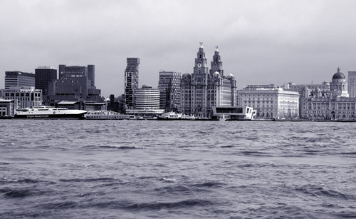 Liverpool-desaturated-no-retouch-blue