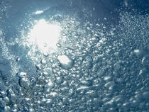 Bubbles & Water by Xavier Minguella