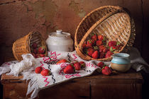 Strawberry by Stanislav Aristov