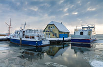 Der Hafen in Born im Winter by Rico Ködder