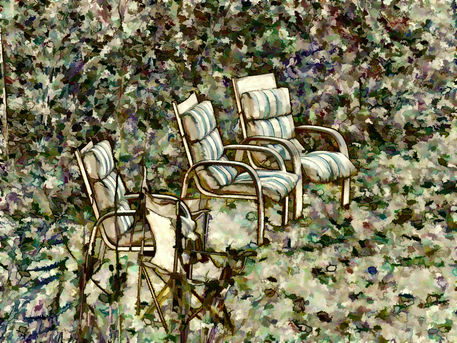 Chairs-in-backyard