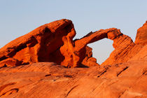 Arch Rock, Valley of Fire by geoland