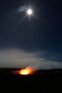 Kilauea Vulkaneruption bei Vollmond by geoland