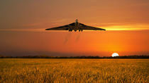 Vulcan sunset von James Biggadike