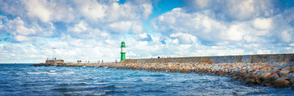 Green-lighthouse