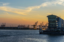 Hamburger Hafen  von fotolos