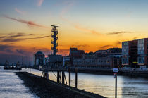 Sonnenuntergang im Hamburger Hafen von fotolos