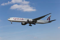 Qatar Airlines Boeing 777 by David Pyatt