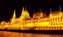 Golden Budapest by unrealkm