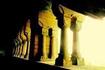 Säulen, Licht und Schatten von wokli