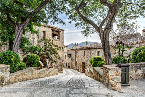 Pals-medieval-village-catalonia