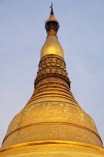Shwedagon Pagode 2 by Bruno Schmidiger