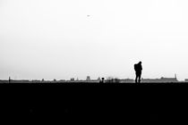 Backpacker on the Tempelhofer field, Berlin by Jessy Libik