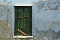 alter Fensterladen - Italien von Peter Bergmann