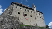 Schloss Tirol in Dorf Tirol by rickeybauer