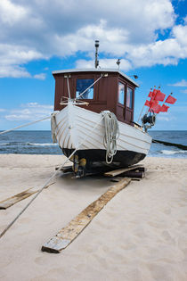 Ein Fischerboot in Koserow auf der Insel Usedom by Rico Ködder