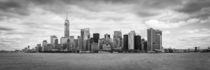 Lower Manhattan City Scape Black & White von Russell Bevan Photography