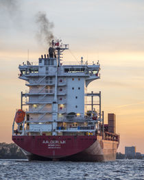 Aalderdijk - Container Ship by Steffen Klemz