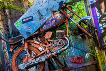 Motorrad im bunten Zustand abzugeben von la-mola-lighthouse