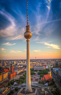 Fernsehturm Berlin (hoch) by Andreas  Mally