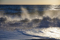 splashing wave by Jessy Libik