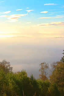 Herbstmorgen über dem Nebel von Bernhard Kaiser