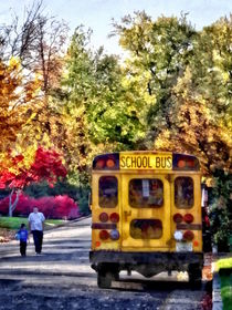 Back of School Bus von Susan Savad