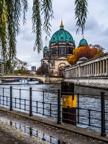 Berlin an der Spree - im Herbst III von elbvue von elbvue