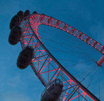 The London Eye at night von Leighton Collins