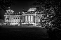 Berlin bei Nacht - Reichstag #6 by Colin Utz
