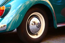 Der schöne alte VW Käfer, nur ein Teil und doch immer erkennbar! von Simone Marsig
