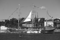 Sailing boat / Segelboot "Rickmer Rickmers Hamburg" 2016 in Hamburg, Hafengeburtstag von Simone Marsig
