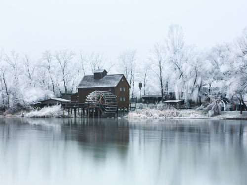 Watermill-winter-in-jelka