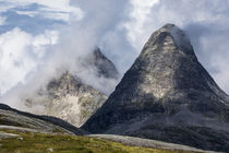 Landschaft mit Berge in Norwegen von Rico Ködder