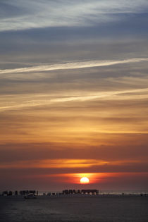 Sonnenuntergang an der Nordseeküste von Britta Hilpert