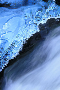 Wasser und Eis - Blick ins Wasser von Bernhard Kaiser