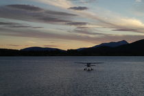 Wasserflugzeug auf dem Lake Te Anau in Neuseeland by stephiii
