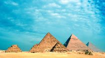 The Great Pyramids at Giza von Sheryl  Chapman