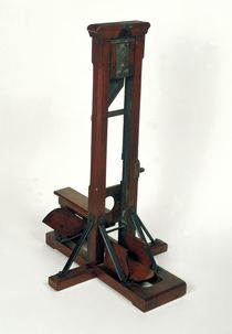 Reduced model of a guillotine by French School